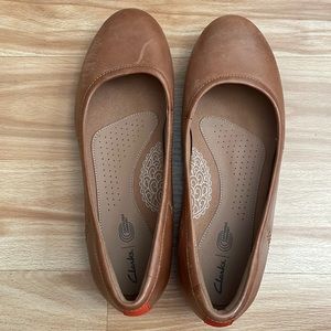 Clark’s Canebay Plain Tan Leather Flats